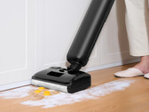 Der Eureka FloorShine 460 Wischsauger beseitigt nasse und trockene Verschmutzung.