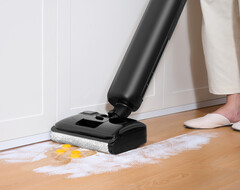 Der Eureka FloorShine 460 Wischsauger beseitigt nasse und trockene Verschmutzung.