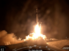 SpaceX schießt 21 Direct-to-Cell-Satelliten ins All. (Bild: SpaceX)