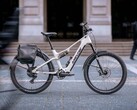 Das Amflow TL Carbon kombiniert Mountainbike mit Trekking-Ausstattung