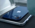 Das Apple iPhone 12 mini ist das kleinste, dünnste und leichteste 5G-Smartphone der Welt, und daran dürfte sich so schnell auch nichts ändern. (Bild: Apple)