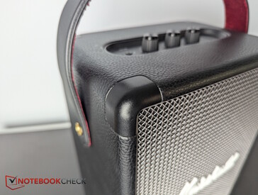 Drehregler und Lederriemen mit rotem Samt