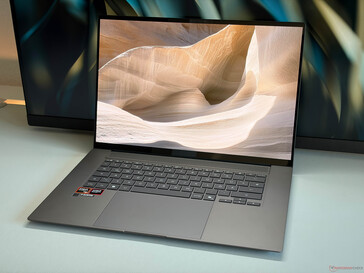 Asus ZenBook S16 UM5606GA.