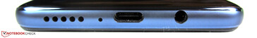 Fußseite: Lautsprecher, Mikrofon, USB-C 2.0, 3,5-mm-Klinkenanschluss