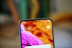 Das Xiaomi Redmi Note 13 4G ist vor allem optisch modernisiert worden. Insgesamt präsentiert sich das günstige Mittelklasse-Phone aber auch weiterhin als gute Wahl.  (Foto: Florian Schmitt)