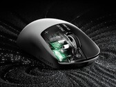 Die Logitech G Pro X2 Superstrike setzt auf ungewöhnliche Tasten mit haptischem Feedback.