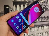 Das Motorola Razr 40 Ultra ist dank eines Deal-Rabatts derzeit so günstig wie selten zuvor bestellbar (Bild: Florian Schmitt)
