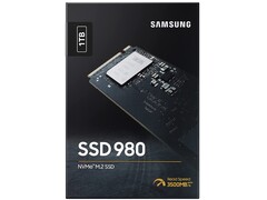 Amazon hat die bekannte Samsung 980 SSD mit 1TB Speicherkapazität im Preis reduziert (Bild: Samsung)