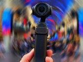 Die Insta360 Luna Pro wird über eine einzelne Kamera verfügen (bearbeitetes Bild der Insta360 Luna Ultra)