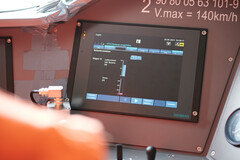 Mireo Plus H: Bei leichter Beschleunigung wird etwas Strom entnommen (unterer roter Balken). (Foto: Andreas Sebayang/Notebookcheck.com)