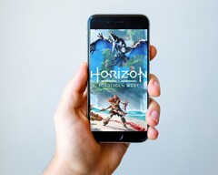 Es bleibt abzuwarten, ob Sony Blockbuster wie Horizon: Forbidden West auf Smartphones veröffentlichen wird. (Bild: Sony / NeONBRAND, bearbeitet)