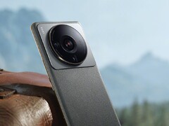 Das Xiaomi 12S Ultra ist doch nicht das einzige Smartphone, das auf den 1-Zoll Sony IMX989 Sensor setzt, auch das Sharp Aquos R7 hat diese Hardware an Bord. (Bild: Xiaomi)