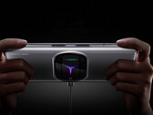 Das Lenovo Legion Y90 Gaming-Smartphone setzt auf ein ungewöhnliches Design mit RGB-Beleuchtung. (Bild: Lenovo)