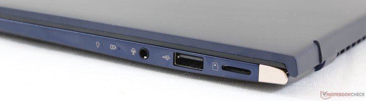Rechts: 3,5-mm-Audio-Kombi, USB Typ-A 2.0, microSD-Leser