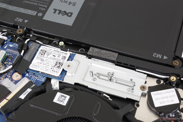 Das verbaute Speichermedium ist von der Länge M.2 2230 anstelle der üblichen 2280. Medien beider Längen werden unterstützt. Optionen für ein zweites Speichermedium sind nicht vorhanden