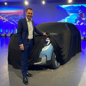 Martin Sander gewährte im Ford Europe Design Center einen ersten Blick auf das neue Elektroauto von Ford.