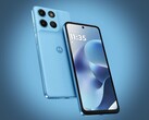 Das Moto G17 wird in drei Farben angeboten, inklusive Hellblau.