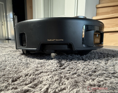 Auf Teppichen kann sich das Chassis leicht anheben