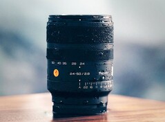 Thypoch will ein f/2.8 Zoom-Objektiv zum günstigen Preis bieten.