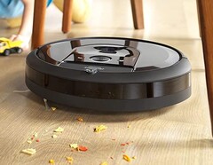 Als Retourenware im sehr guten Zustand ist der Roomba i7 Saugroboter derzeit besonders günstig bestellbar (Bild: iRobot)