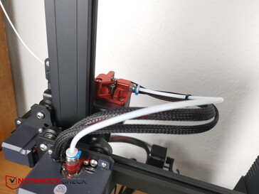 und durch den hakeligen Schlauch zum Extruder/Düse