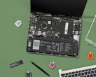 Ein Werbefoto des Framework Laptop 13, das sein Innenleben zeigt
