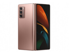 Das Display an der Außenseite des Galaxy Z Fold 2 ist auf 6,2 Zoll gewachsen, sodass das Smartphone endlich auch nützlich ist, ohne es aufzuklappen. (Bild: Samsung)