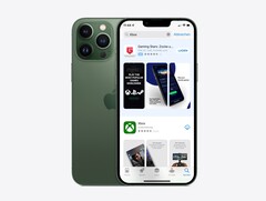 Der App Store des iPhone zeigt schon jetzt prominent platzierte Werbeanzeigen an. (Bild: Apple, bearbeitet)