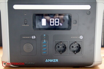 Anker 757: Nur der Kfz-Port hat eine Schutzkappe