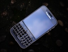 Das BlackBerry Classic erhält mit dem Q25 Pro Upgrade-Kit eine zweite Chance. (Bildquelle: Nowforever, Wikimedia Commons)