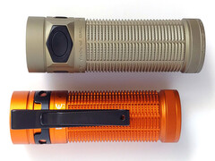 Olight Baton Ultra (oben) und Baton 4 Pro Taschenlampen.