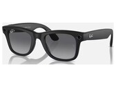 Schwarze Ray-Ban Meta Gen 2 frontal vor weißem Hintergrund, Kamera und Aufnahme-LED in den vorderen Ecken