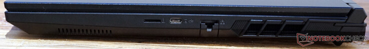 Rechts: microSD, USB-C (10 Gbit/s, DP), Gigabit-LAN