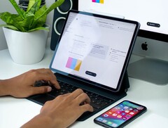 Apple gießt kaltes Wasser über die Gerüchte zum iPad Pro mit macOS, das künftig MacBooks ersetzen sollte. (Bild: Walling)