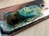 Akku explodiert: Galaxy S7 Edge fängt Feuer.