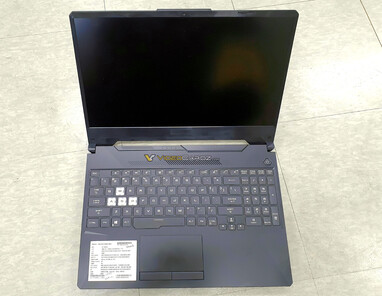 So sieht der neue Asus TUF-Laptop mit dem Ryzen 9 4900H aus. (Bild: VideoCardz)