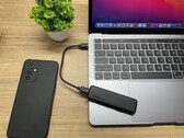 Die AIRmini SSD kann wahlweise über Wi-Fi, USB-C oder Thunderbolt angeschlossen werden. (Bild: Dominar Tech)