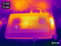Gehäuseunterseite unter Last