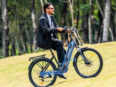 MA1: E-Bike startet mit Mittelmotor (Bildquelle: Touroll)