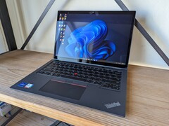 Lenovo ThinkPad L13 Yoga G4 Intel Convertible im Test: Kürzere Akkulaufzeit als beim AMD