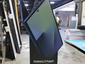 Das Galaxy Z Fold 7 sieht dünner aus als die bisherigen Foldable-Smartphones von Samsung (Bildquelle: Alchimist Leaks)