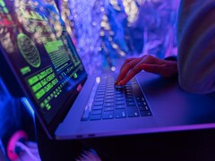 Im Rahmen der &quot;Operation Herakles&quot; nahmen die Behörden über 1.400 betrügerische Domains vom Netz und stoppten so Millionen-Betrug (Bild: Antoni Shkraba Studio).