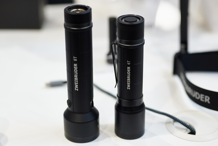 ZB8T und ZB6T nebeneinander.