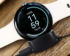 Wasserstein bietet jetzt ein besonders kompaktes Ladegerät für die Google Pixel Watch 4 an.