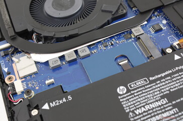 Über den freien sekundären M.2-Steckplatz kann der Speicher erweitert werden