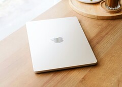 Apple soll einen Laptop planen, der günstiger als das MacBook Air ist. (Bildquelle: Taan Huyn)