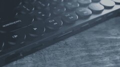 Die Idee ist eben so einfach wie praktisch: Eine Tastatur mit einem integrierten USB-C-Dock. (Bild: Klu, Kickstarter)