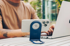 Twelve South präsentiert den neuen Smartphone-Ständer Curve Nano. (Bildquelle: Twelve South)