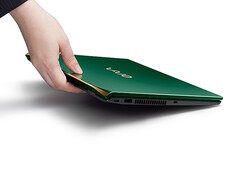 Das überarbeitete Vaio SX14-R in Deep Emerald bietet mehr KI-Leistung in einem unter 1 kg leichten Carbon-Gehäuse