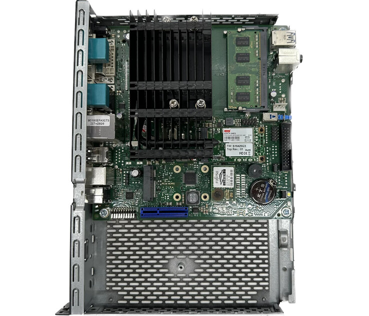 Befristeter Deal Mini-PC Fujitsu Futro S920 PCIe-Slot passive AMD-APU 20 Euro